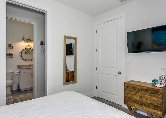 Apartment Downtown Townhome - Clubb St Pensacola